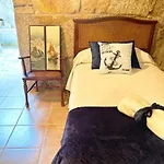 Holibai, Mina Xoia, Con Historia Y Jardin Exquisito En Galicia アパート