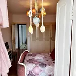 Holibai, Mina Xoia, Con Historia Y Jardin Exquisito En Galicia
